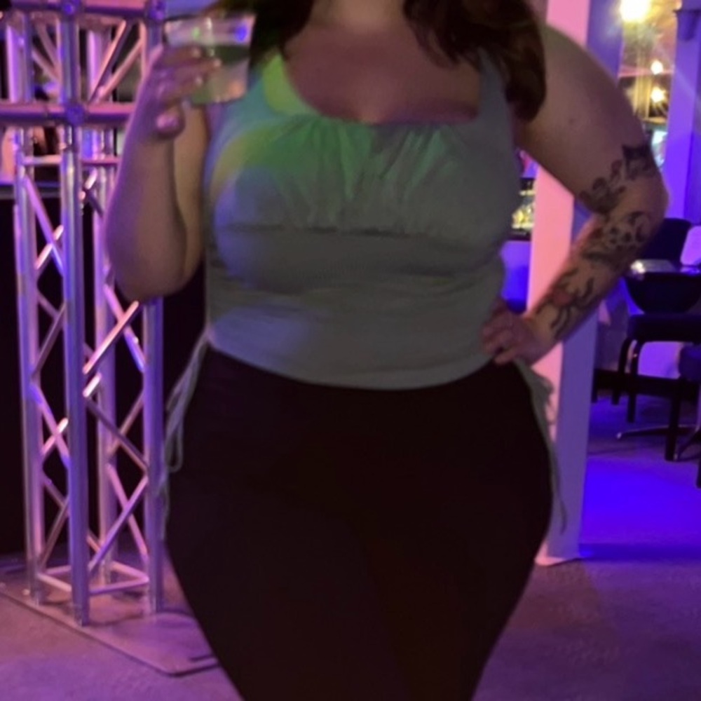 Tank top - Picture 2 of 4